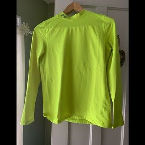 Boys Under Armour fleece long sleeve shirt